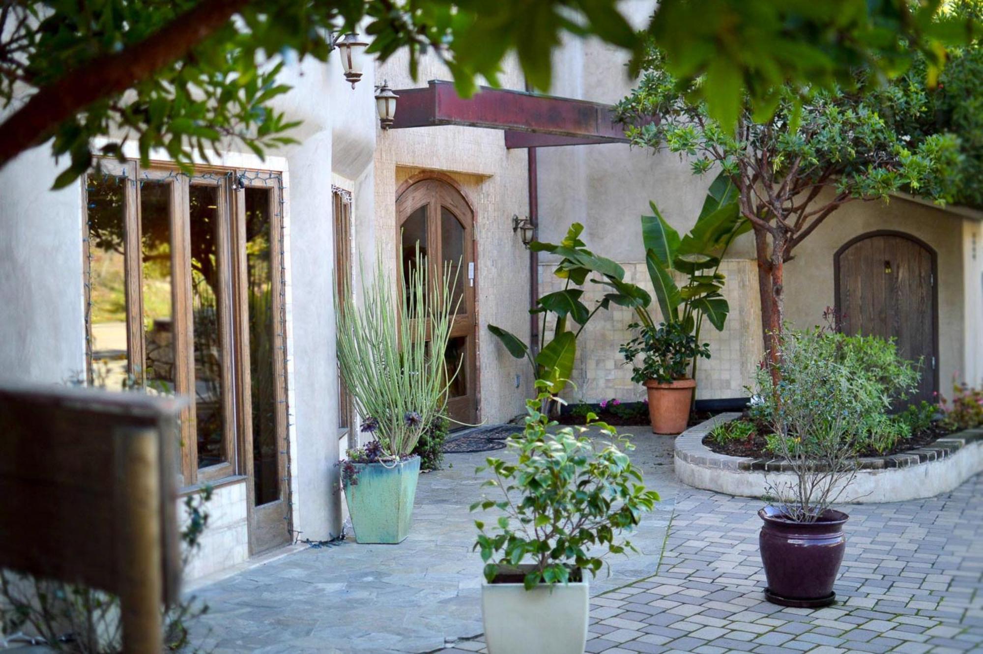 El Colibri Hotel & Spa Cambria Exterior photo