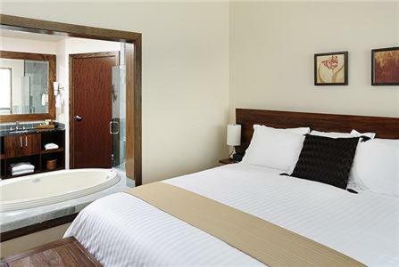El Colibri Hotel & Spa Cambria Exterior photo